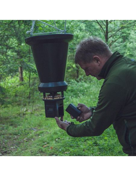 Alimentador de caça para cevadouros